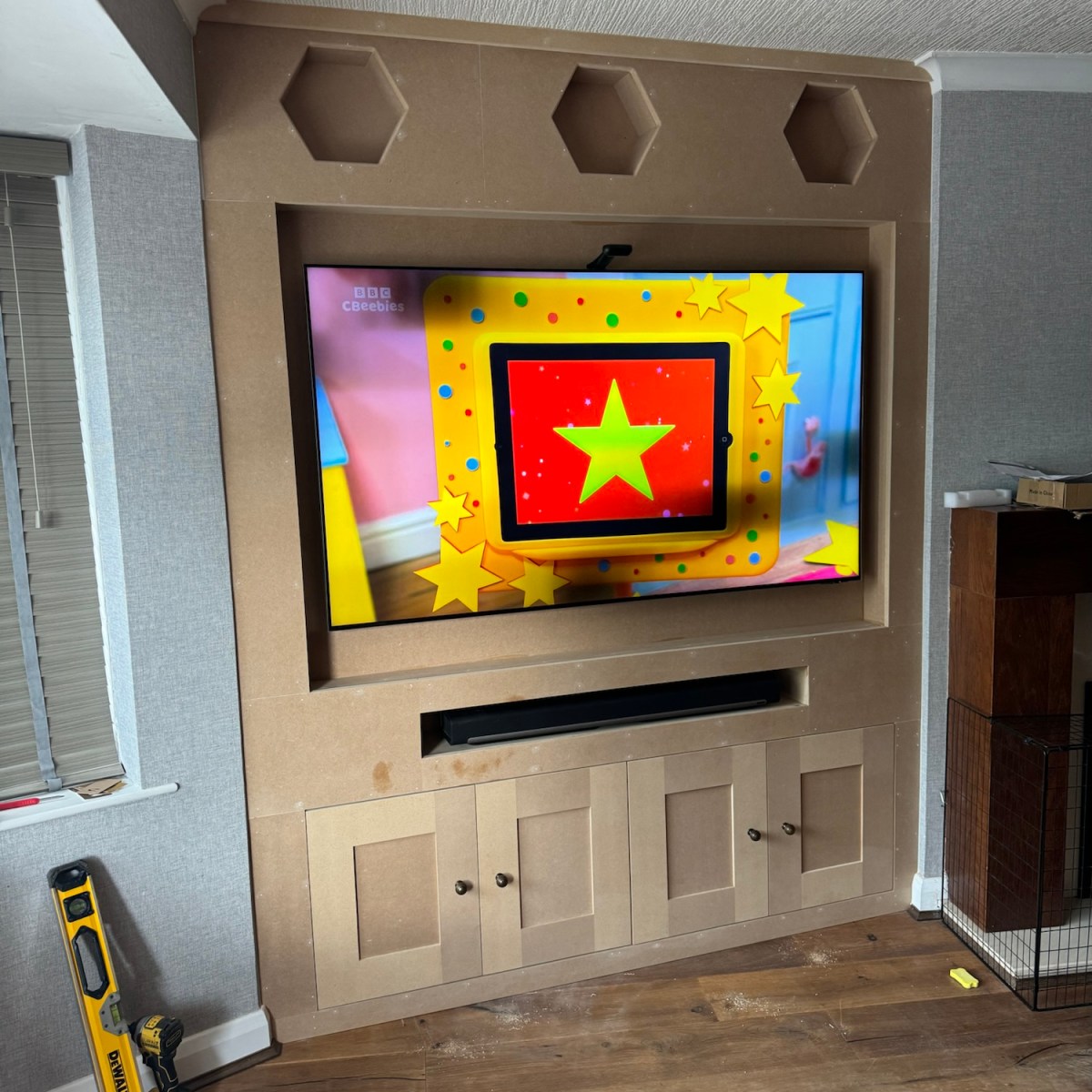 Media Wall – Geometric&nbsp;Shelving