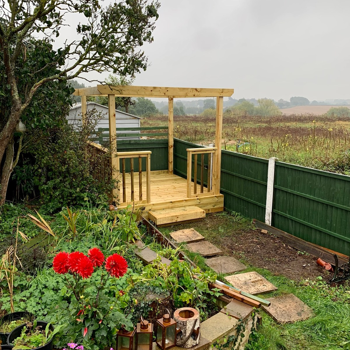 Pergola and Mini-Decking